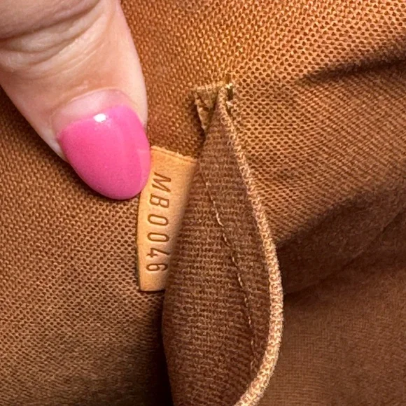 SOLD Louis Vuitton Tulum GM 2Way Crossbody/Shoulder Bag Monogram - Picture 5 of 16